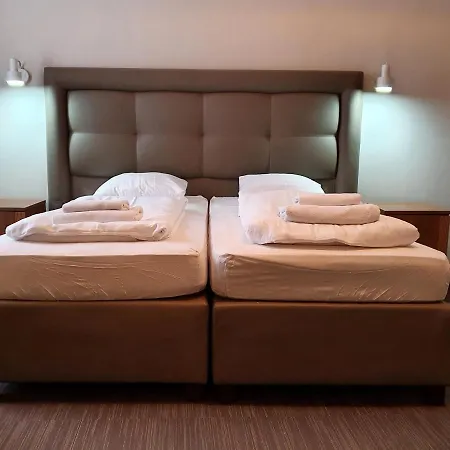 Kamienica Bankowa Bed and Breakfast 3*