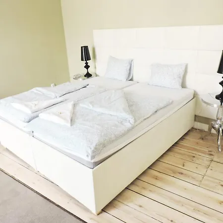 Kamienica Bankowa 3*