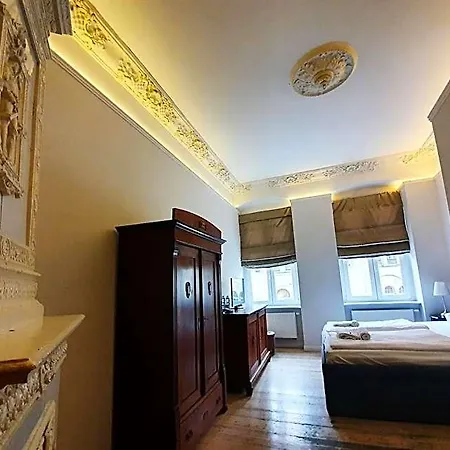 Kamienica Bankowa Bed and Breakfast